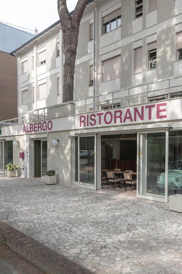 Hotel Millepini Marina Romea Exterior foto